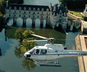survol-chateau-loire-helicoptere